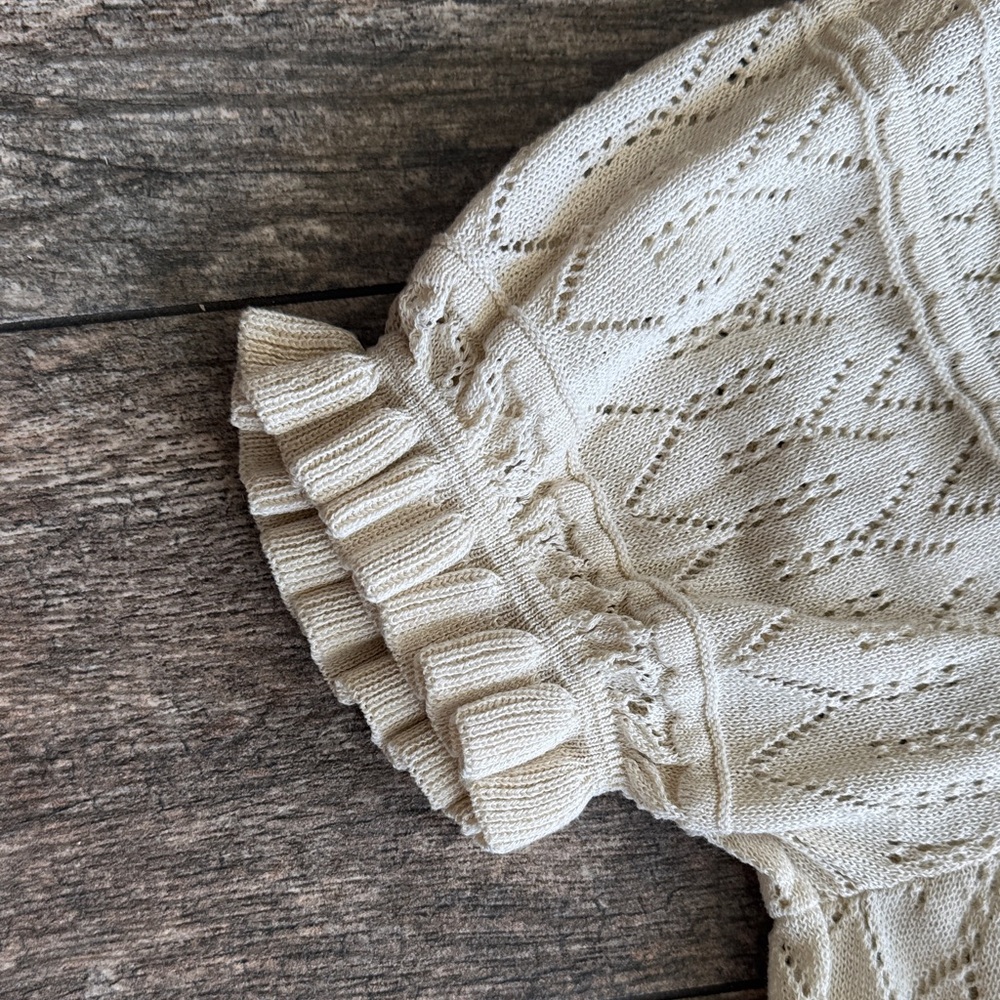 Chic Beige Knit Blouse with Bow Accents - Picture 12 of 14